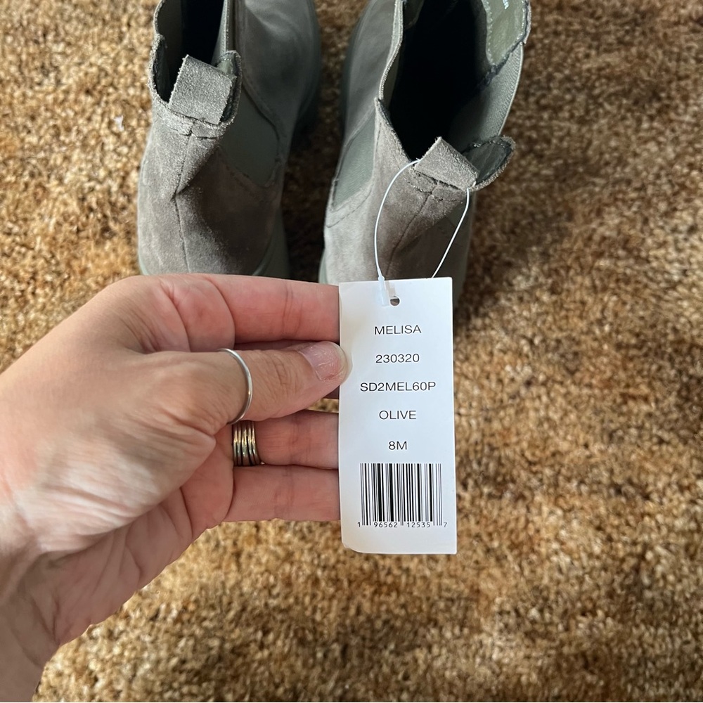 Splendid women’s Gray Boots. Size 8 NWT - Picture 5 of 5